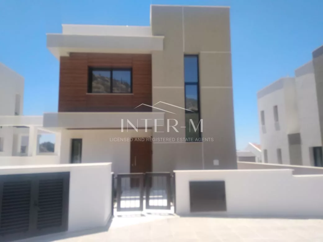 Elegant 3-Bedroom Detached House In Palodia, Limassol (3 Bedroom)