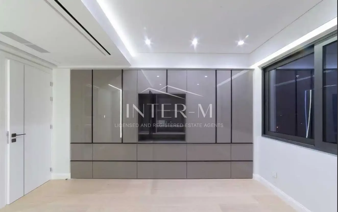 Sea View Apartment, In Neapoli Limassol Cyprus (3 Bedrooms) photo 12