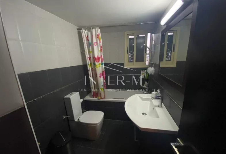 House For Sale In  Kato Polemidia Limassol  (4 Bedroom) photo 11
