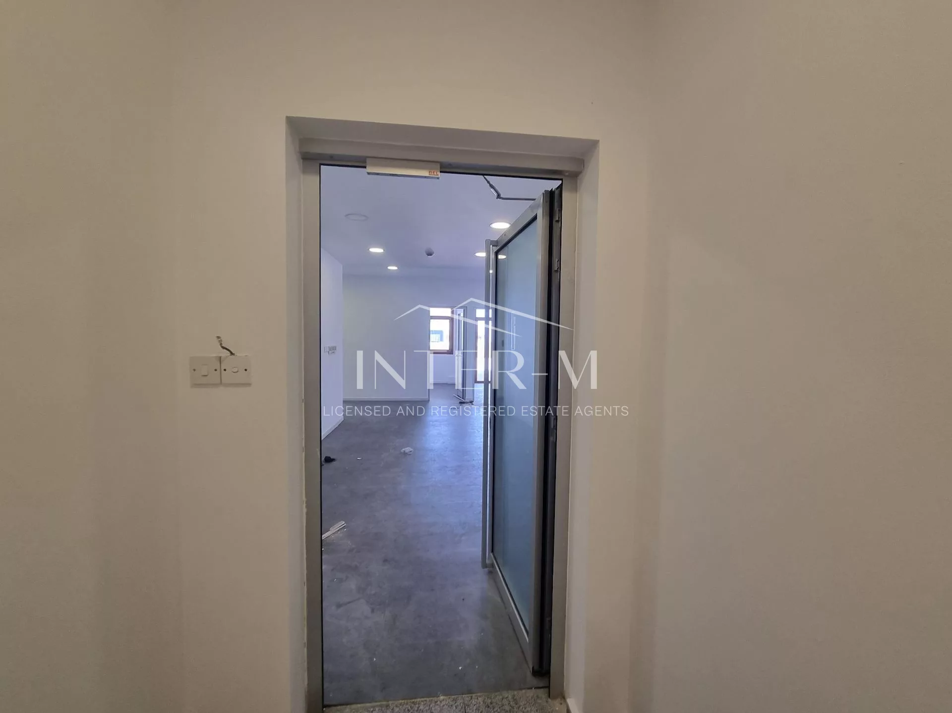 Elegant Office Space For Rent  In Cyprus, Limassol, Kolonakiou Street (447 sq.m) photo 12