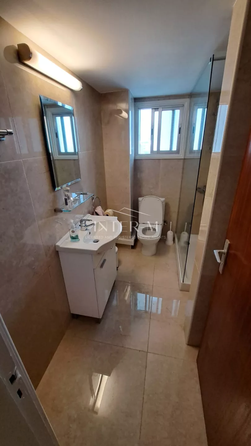 Spacious 3-Bedroom Apartment With Stunning Views In Larnaca Center (3 Bedroom) φωτογραφία 3