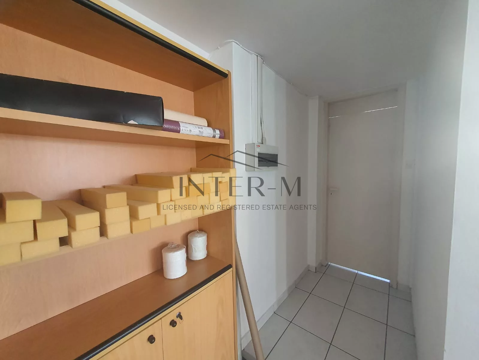 Shop For Rent Centrally Located In Ayias Zonis Area, Limassol φωτογραφία 8