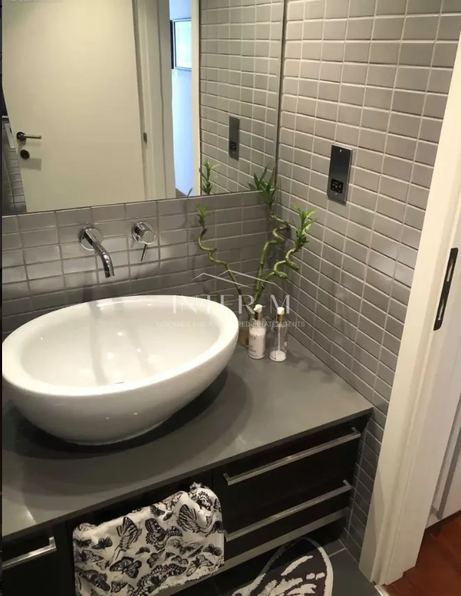 Elegant 2-Bedroom Penthouse For Sale In Strovolos, Nicosia (2 Bedroom) photo 3