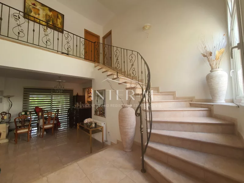 Stunning Villa For Rent In Foinikaria, Limassol (4 Bedroom) photo 2