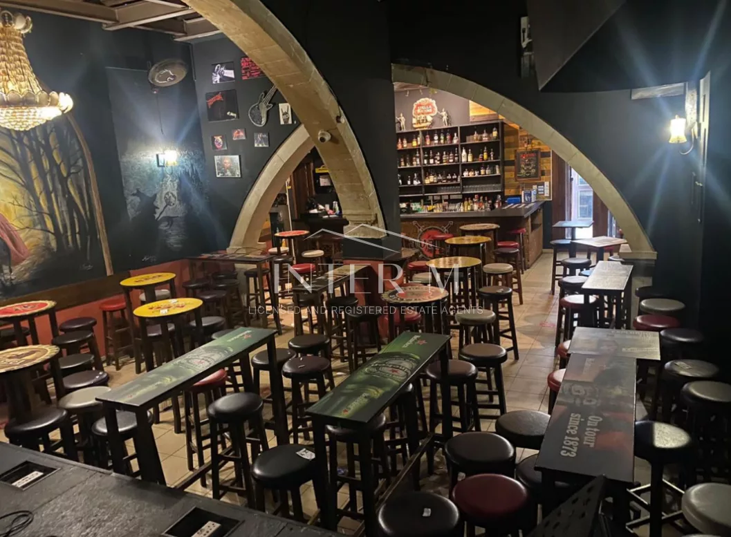 Exceptional Business Opportunity For Rent – Prime Club, Restaurant & Apartment In Foinikoudes, Larnaca,Cyprus φωτογραφία 11