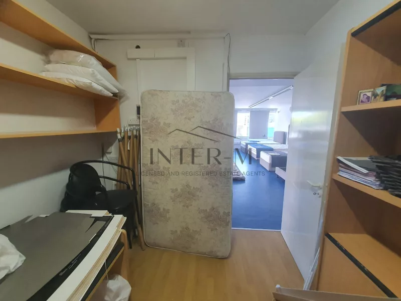 Shop For Rent Centrally Located In Ayias Zonis Area, Limassol φωτογραφία 4