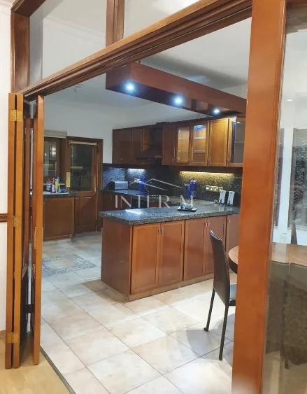 Apartment For Rent In Centre Of Limassol Cyprus (3 Bedroom) φωτογραφία 4