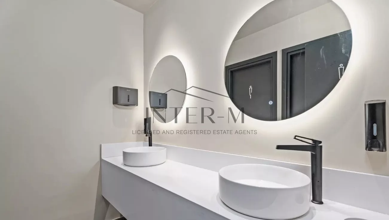 Unique Fully Renovated Offices For Rent In The Historical Center Of Limassol, Cyprus φωτογραφία 12