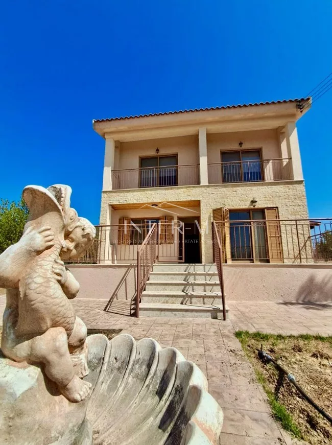 Classic 4-Bedroom Villa For Rent In Anogyra, Limassol, Cyprus photo 18