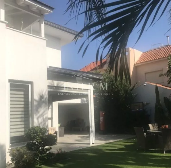 Detached House For Rent In Agios Spiridonas (5 Bedroom) photo 4