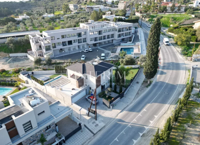 Luxury 3-Bedroom Villa For Rent – Agios Tychonas Tourist Area, Limassol,Cyprus (3 Bedroom) photo 3