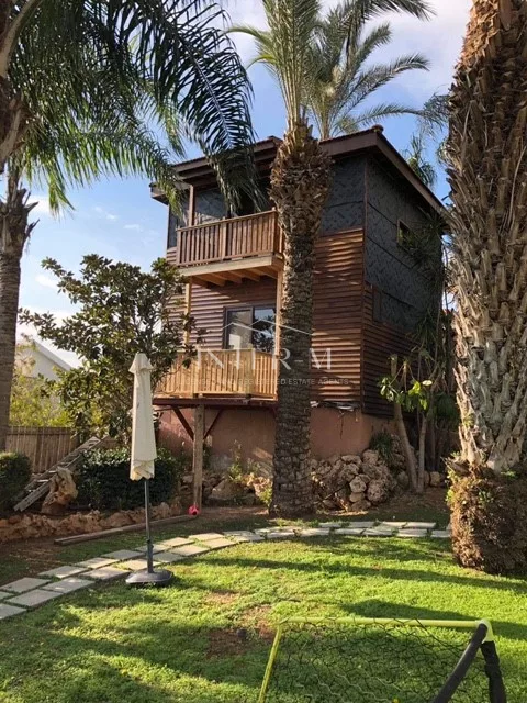 Massive Villa In Germasogeia (5 Bedroom) photo 23