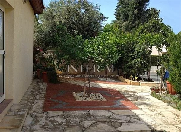 Upper Floor House For Rent In Kolossi, Limassol (3 Bedroom) photo 4