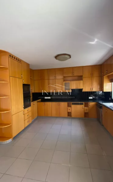 BEAUTIFUL 4-BEDROOM SEMI-DETACHED HOUSE FOR RENT,CYPRUS φωτογραφία 2