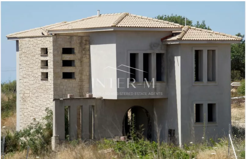 Incomplete Residential Development For Sale In Koili, Paphos (4315 sq.m)
