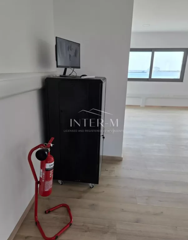 Premium SEAVIEW Office Space For Rent – Comarine Business Center, Larnaca Port Area photo 6