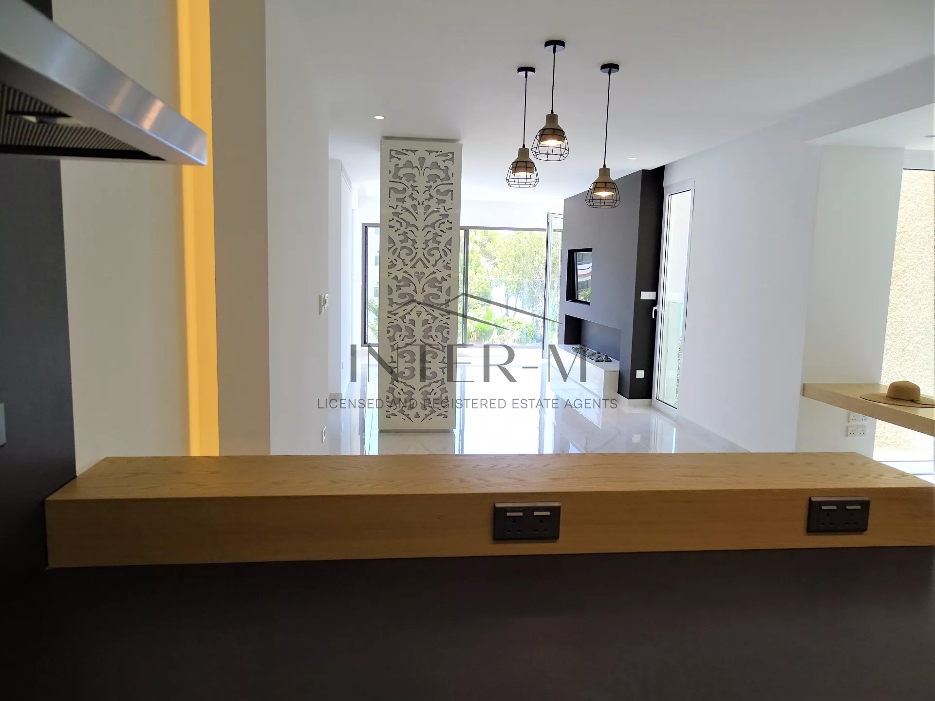 Luxury 3 Bedroom Whole Floor Apartments For Sale In Germasogeia  (3 Bedroom) φωτογραφία 5