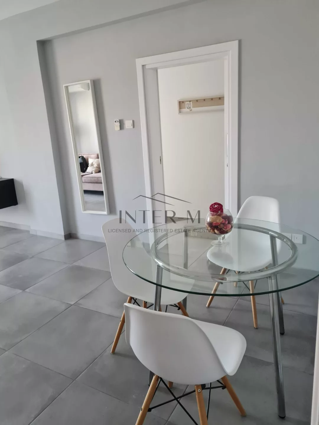 Fully Renovated Apartment For Sale In Neapolis, Limassol (2 Bedroom) φωτογραφία 11